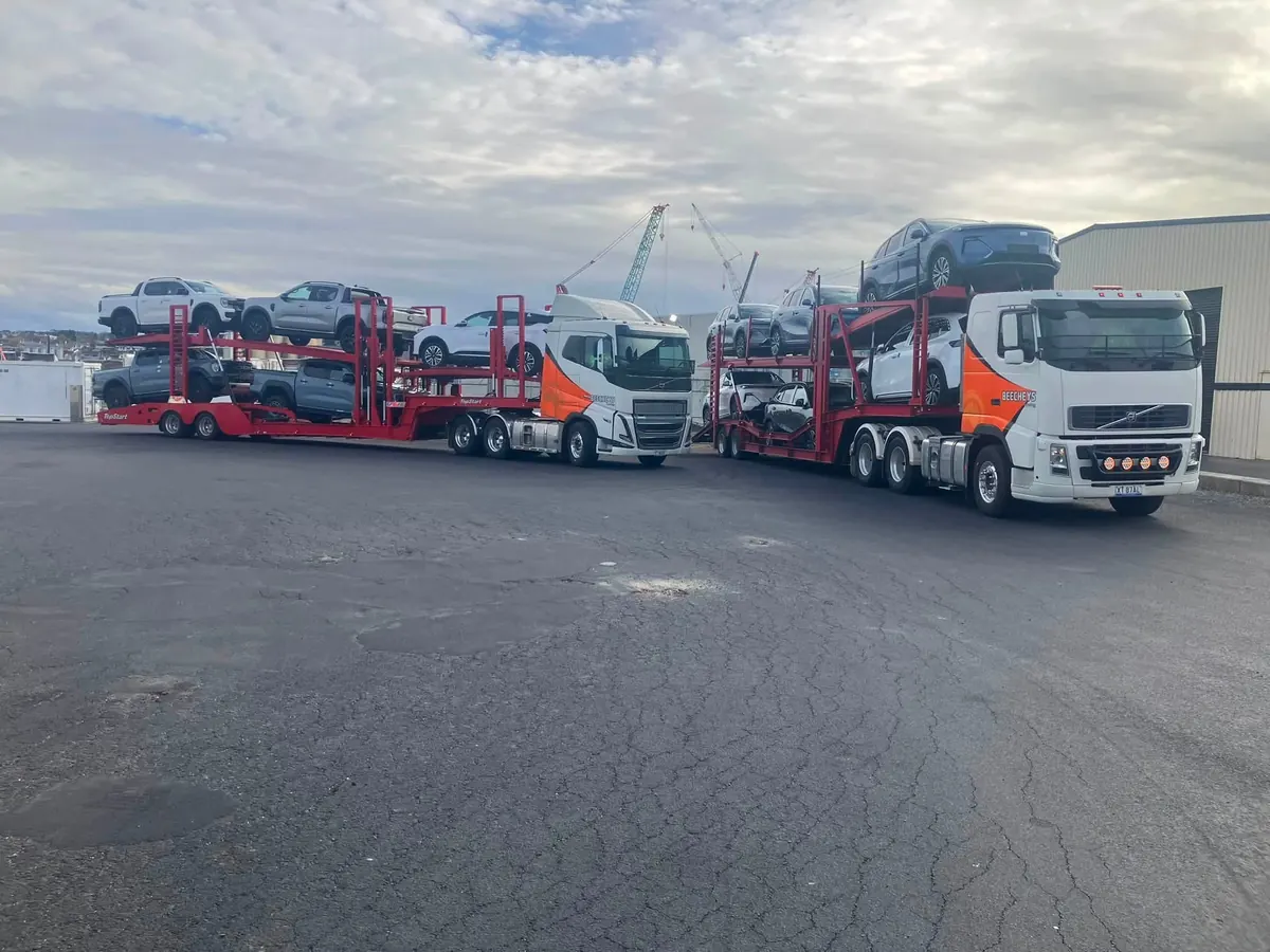 Beecheys Towing recovering a vehicle roadside in Tasmania